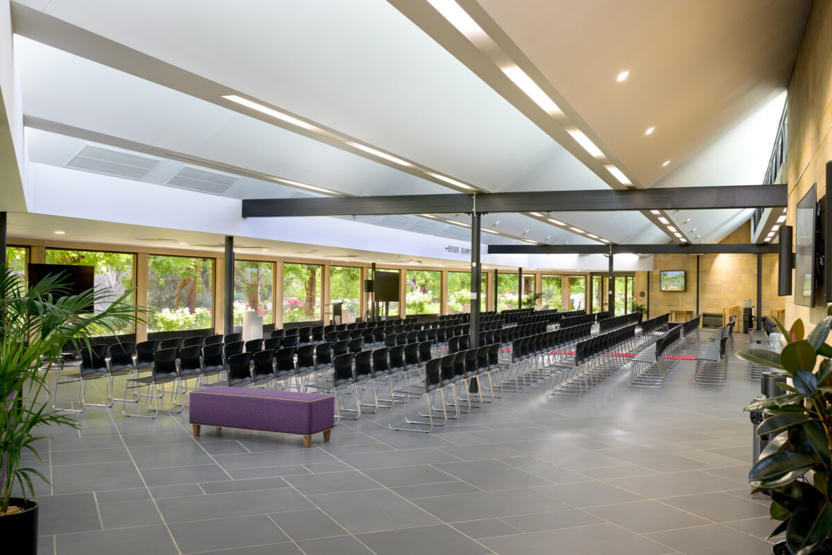 22-JC-FOYER-Seating_241023_Z9E3173_DxO_WebRes